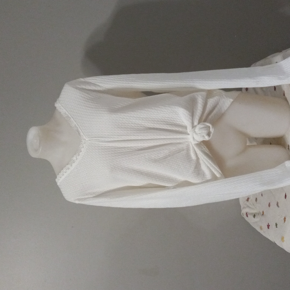 Love, Fire front knot top